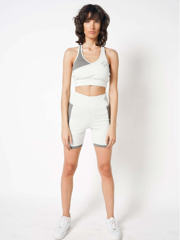 Off White mit grauen Activewear-Shorts für Damen